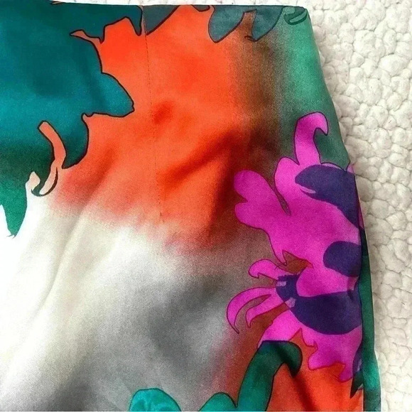 NWOT Trina Turk 100% Silk High Rise Bright Floral Lined Mini Skirt Size 2 - Picture 12 of 16